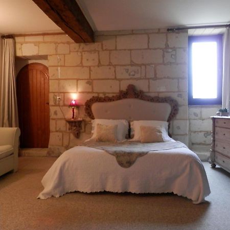 モンソロー Le Prieure Bed & Breakfast エクステリア 写真