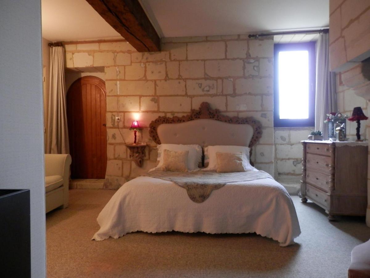 モンソロー Le Prieure Bed & Breakfast エクステリア 写真
